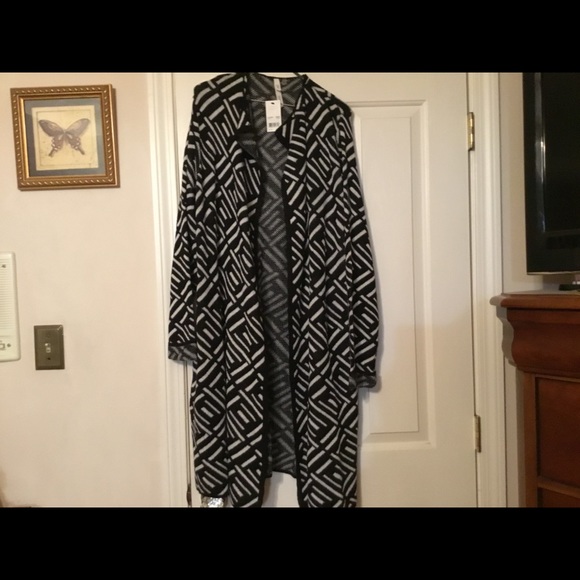 Macys New York Fashion Long Cardigan Sweater 1X - Picture 3 of 6